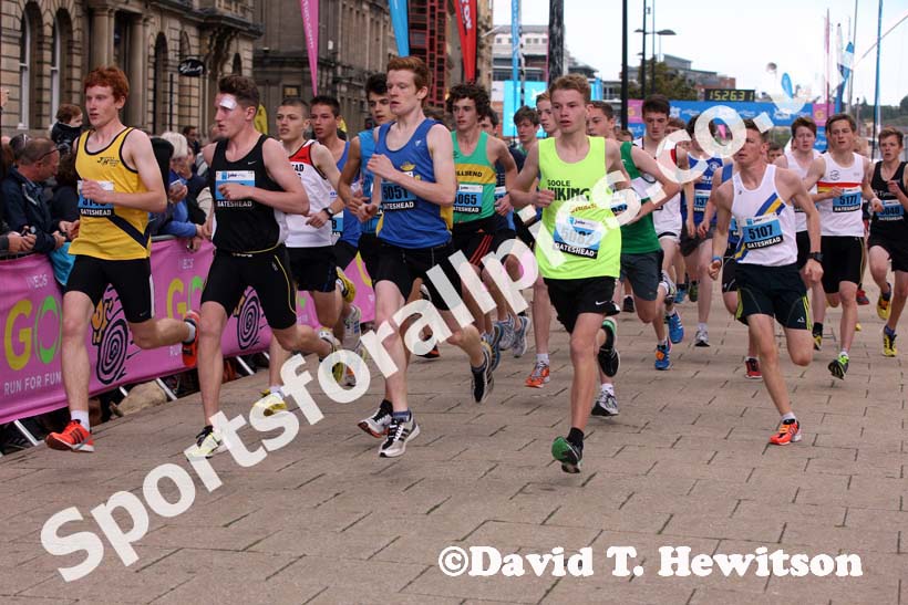 Start of the 15-16 age group in the BUPA  Great North Junior Great North Run .